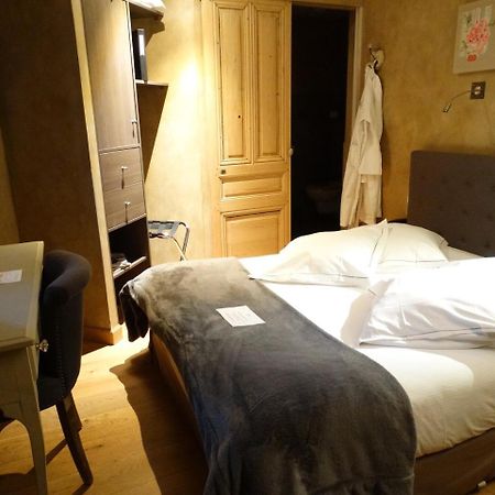 Charme & Business Hotel Lyon Limonest Esterno foto