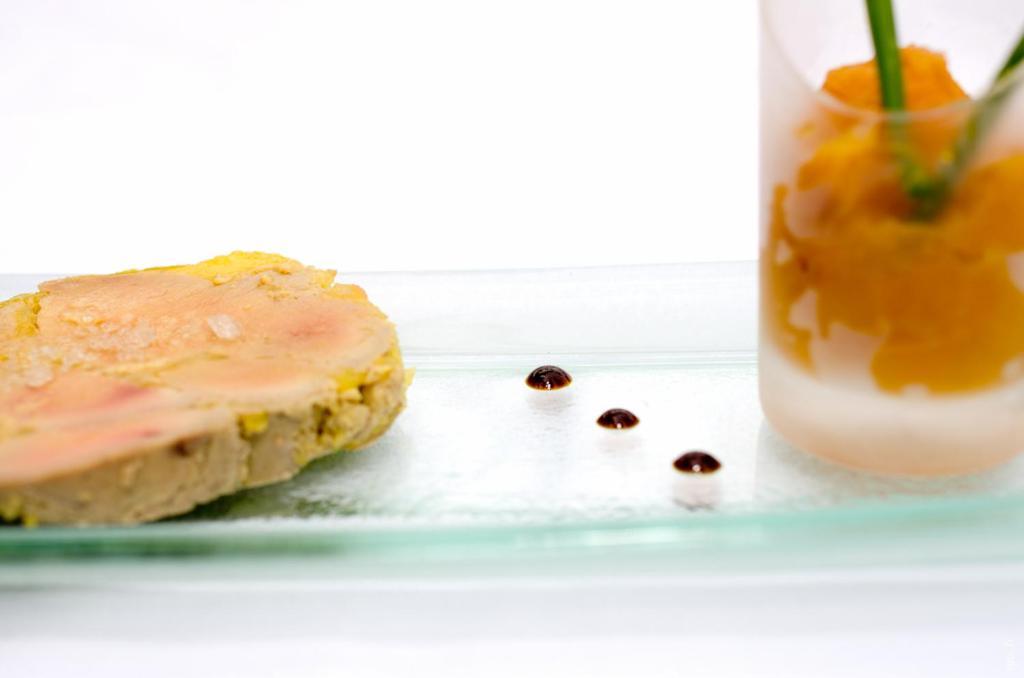 Charme & Business Hotel Lyon Limonest Esterno foto