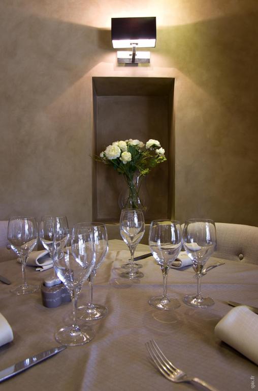 Charme & Business Hotel Lyon Limonest Esterno foto