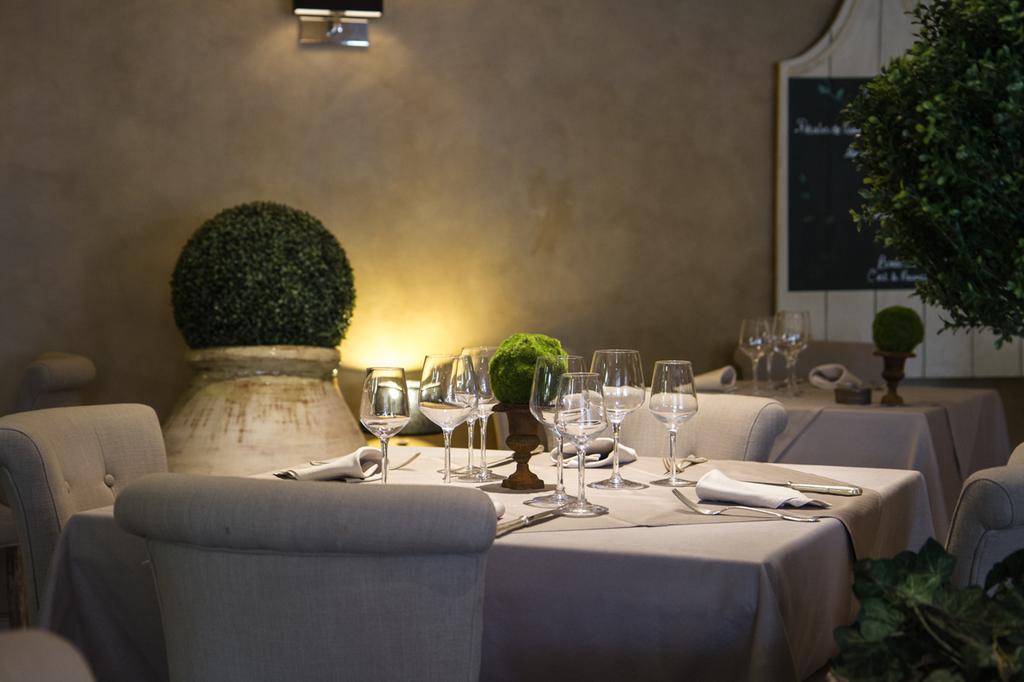Charme & Business Hotel Lyon Limonest Esterno foto