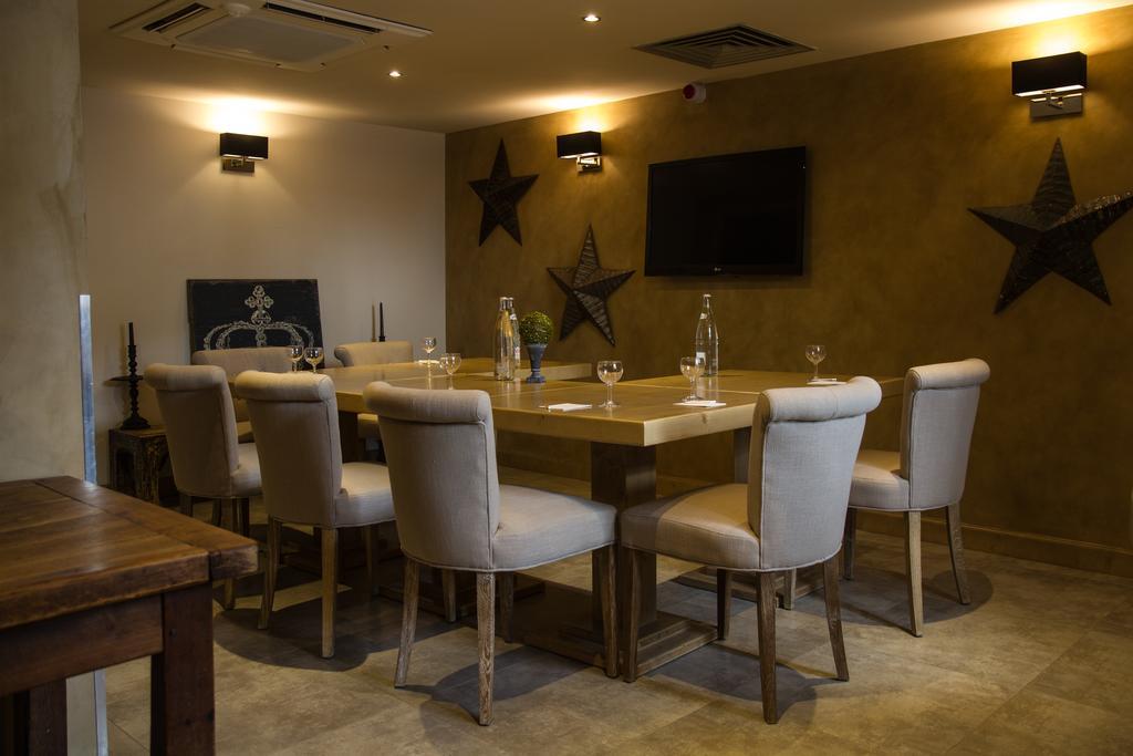 Charme & Business Hotel Lyon Limonest Esterno foto