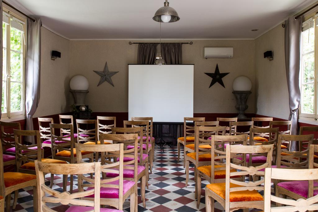 Charme & Business Hotel Lyon Limonest Esterno foto